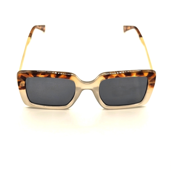 Brynn - Picture 5 of 6